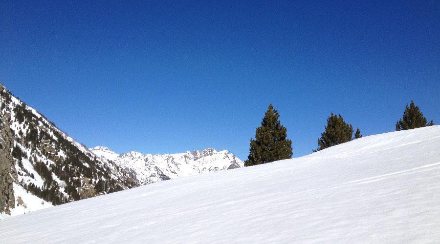 Snowshoeing in Circo de Gredos