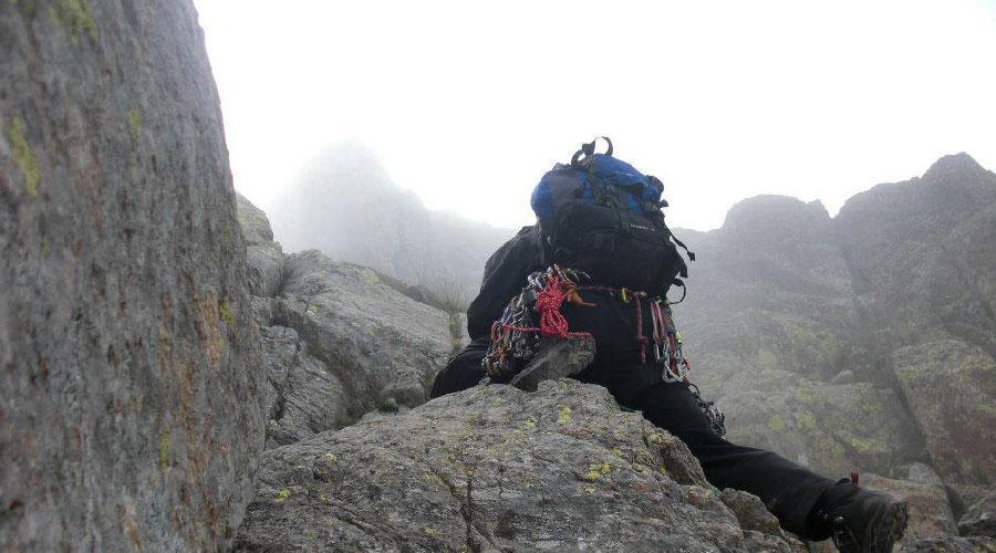 Curso de Escalada Clásica en Roca - Nível 3