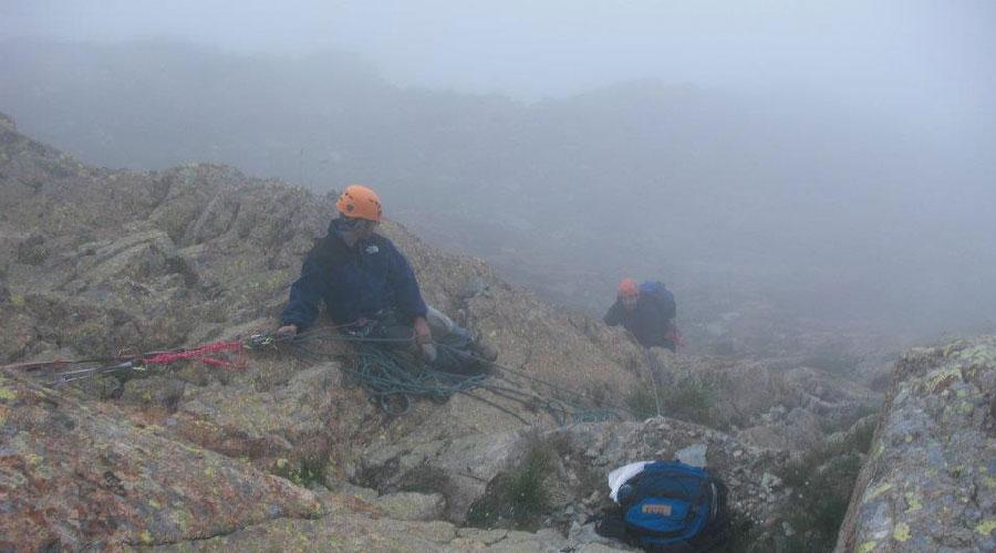Curso de Escalada Clásica en Roca - Nível 3