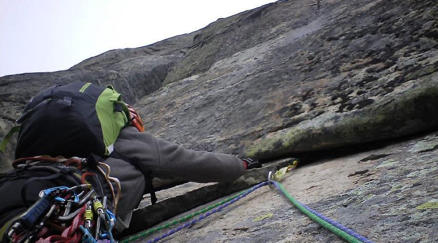 Curso de Escalada Clásica en Roca - Nível 3